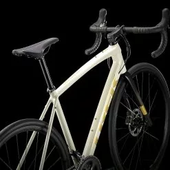 Trek Domane AL 4 Disc 2023 -Mountainbike Verkaufsladen trek domane al 4 disc era white carbon smoke 82008 03